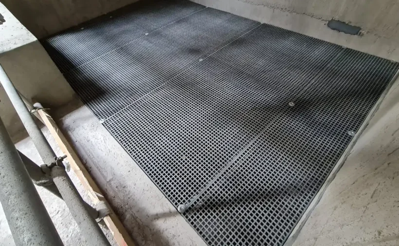 20 Ropemaker Street d2 Dura Riser covered void with GRP grating