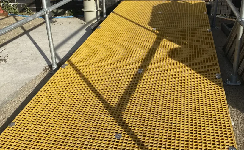 GRP ramp in yellow d2 Dura Grating Mini Mesh