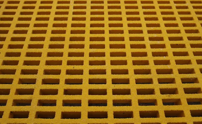 rectangular mesh for utility trenches