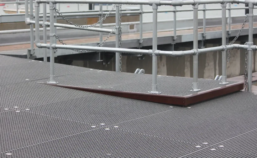 Mini Mesh d² Dura Grating ramp and walkway